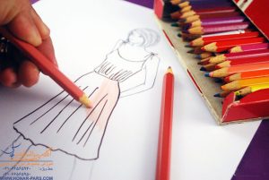 طراحی لباس با مداد رنگی