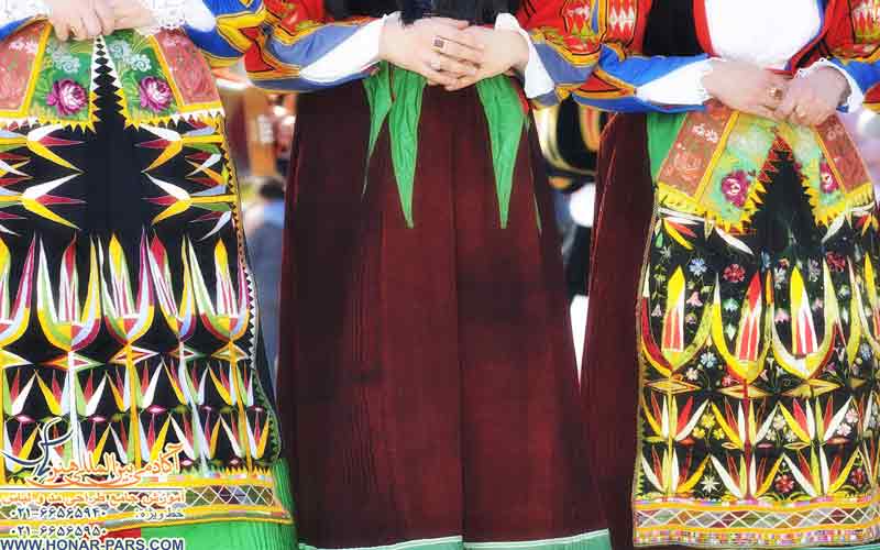 لباس سنتی زنانه