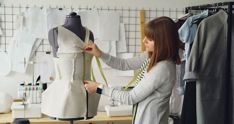 دراپینگ لباس چگونه انجام می‌شود؟