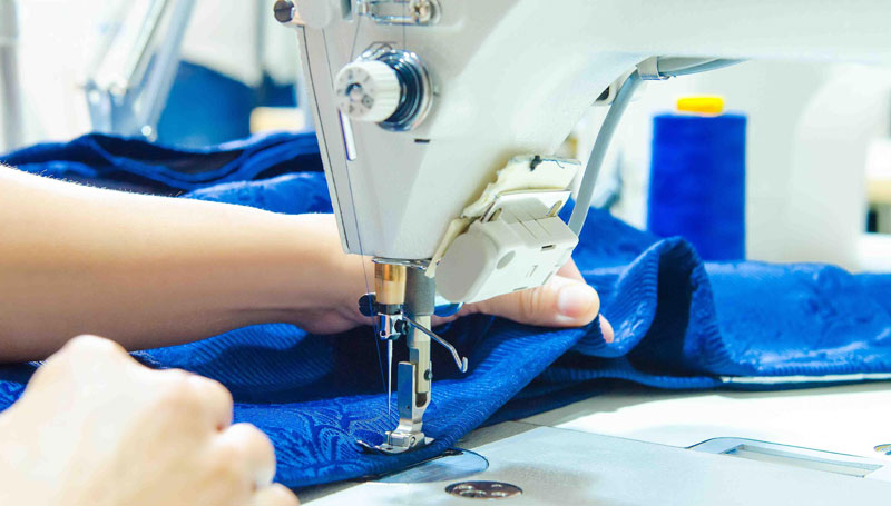 شخصی دوزی چیست؟ متدها و انتخاب پارچه برای دوخت سفارشی 3 انتخاب پارچه در شخصی دوزی